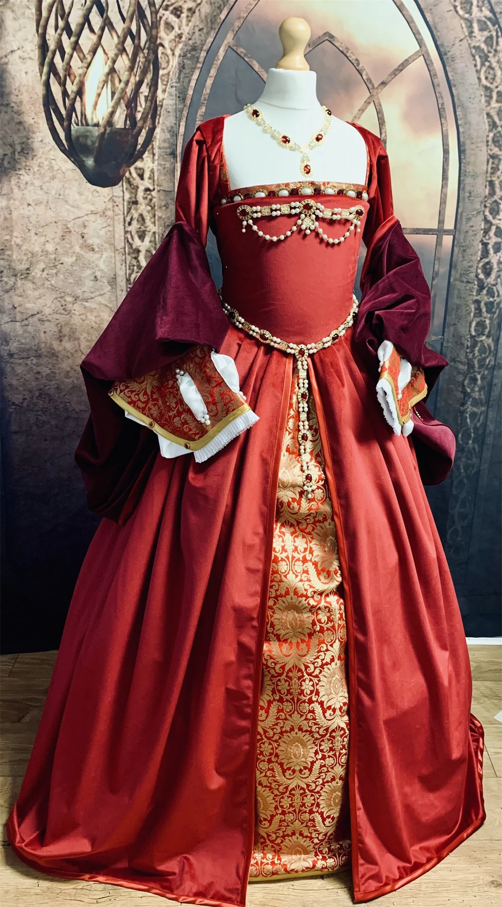 

Tudor Queen Anne Boleyn Cosplay Costume Red Ball Gown Dress King Henry Queen Elizabeth Mary Boleyn Outfits Halloween Dress