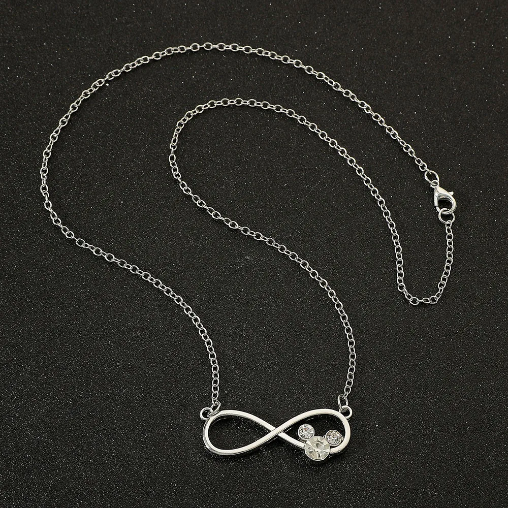 Disney Elegante collana Topolino Semplicità Mobius Band Catena al collo Topolino per ragazza Accessori per collana Y2k