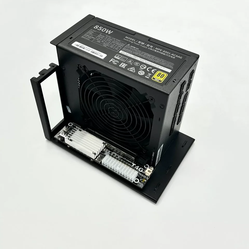 eGPU Thunderbolt 4 GPUドック PCIe X16 4.0 X4