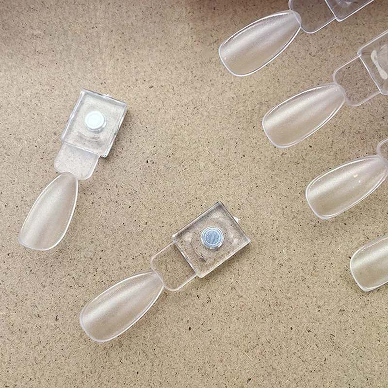 24PCS Polnischen Farbkarte Magnetische Falsche Nagel Spitze Display Klare Farbe Karte Polnischen Gel Stand Bord Nagel Palette Nagel kleber Praxis