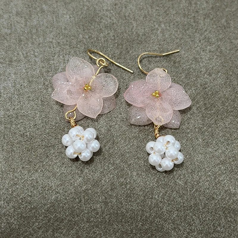 Natural Hydrangeas Flower Earring Elegant Pressed Flower Earrings Handmaking Epoxy Resin Dried Flowers Earring Custom Packaging