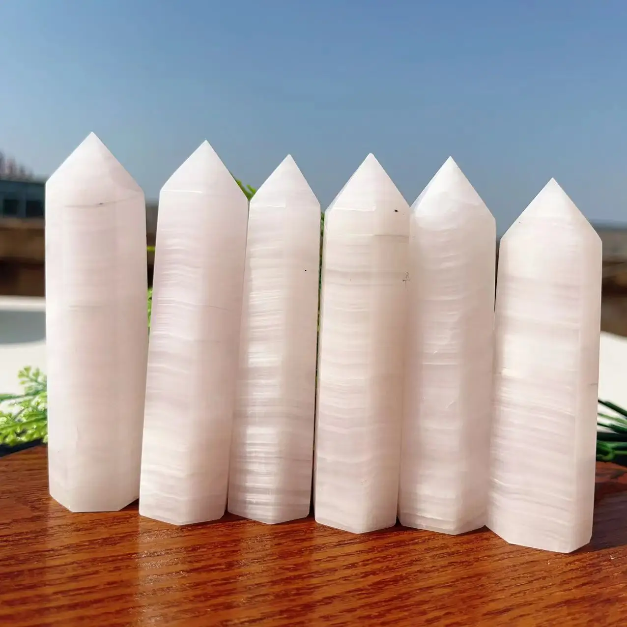 

1kg Natural Pink Calcite Point Crystal Quartz Pink Stone Tower Calcite Wand For Home Decoration And Holiday Gift Christmas Gift