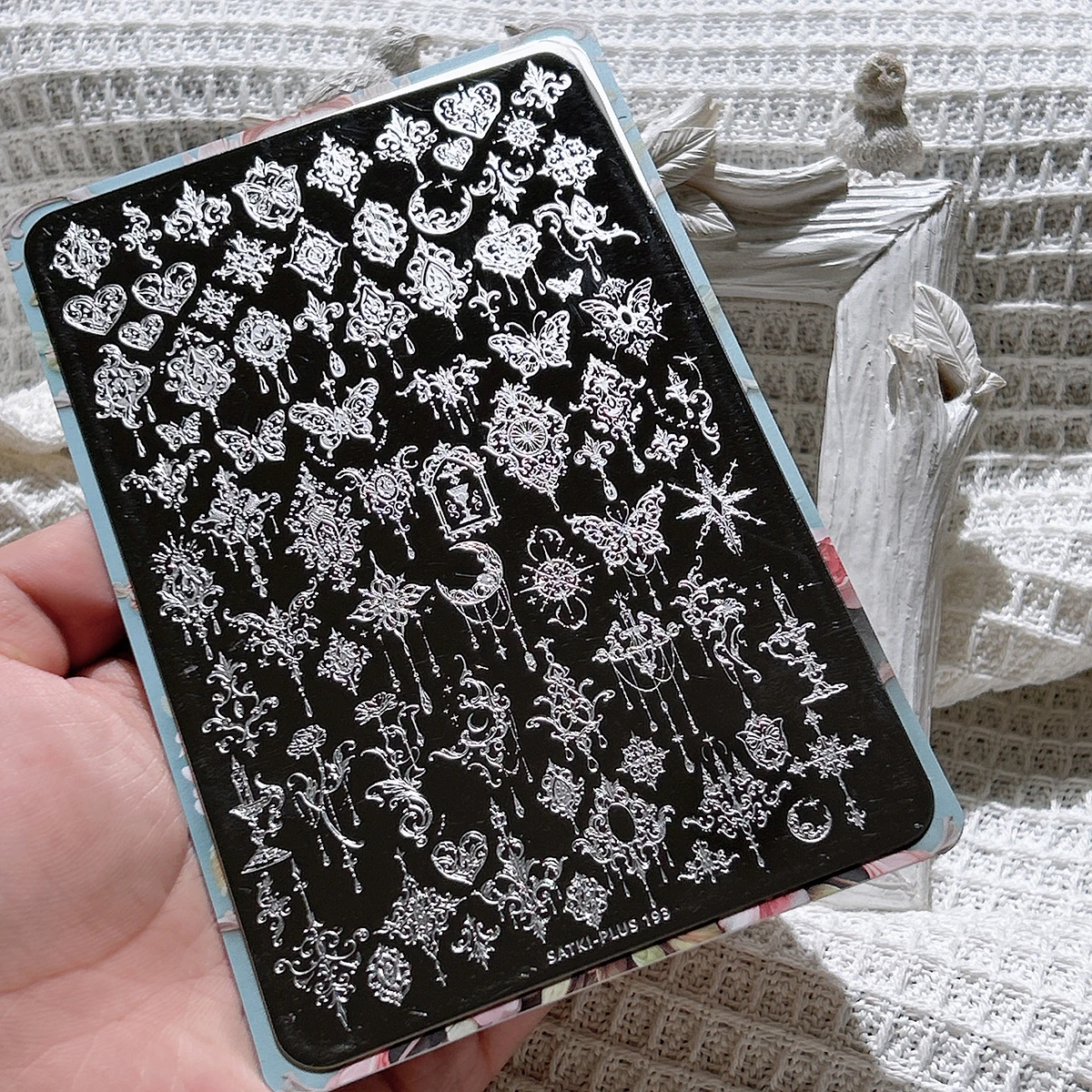 

Nail Art Stamping Plate Stamping Steel Plate Beginner-Friendly No-Painting Nail Decoration Template Retro Hollow Capture Net Ethnic Style Pendant Bracelet Beaded Nail Decoration Nail Stamping Template Technology Changes Life New Try New Method