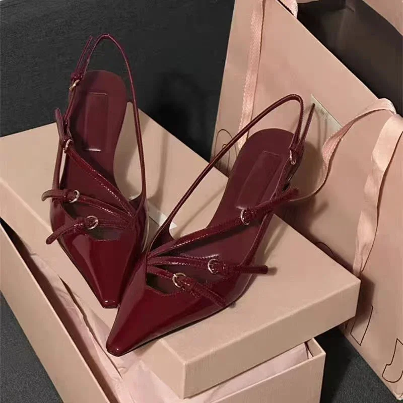 

Women's 2024 New Lacquer Leather Banquet Small Square Headed Slim Heels Red High Heels with One Line Buckle Wrap Head Sandals