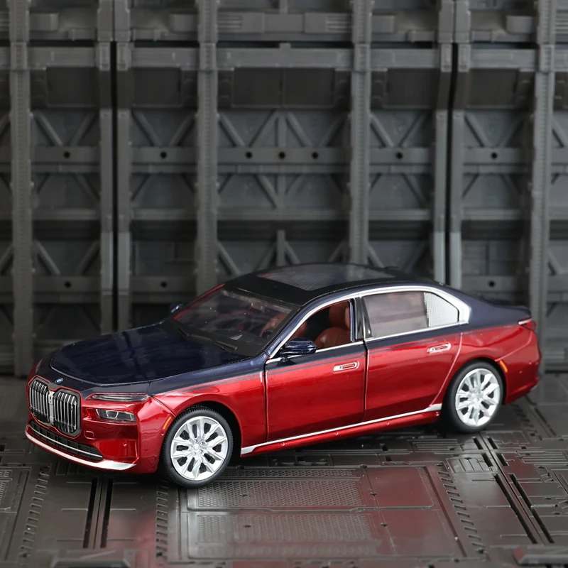 Simulación 1:24 BMW I7 G70 colección de adornos de modelo de coche de aleación, puertas y capó de motor, el maletero se puede abrir, regalo de sonido y luz