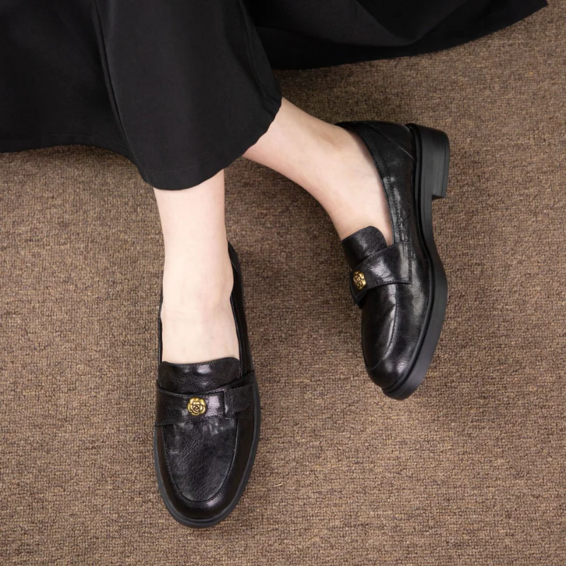 

Leather Loafers Women's Spring New Low-heeled Soft-faced Breathable Small Fragrant Temperament Flower Shoes