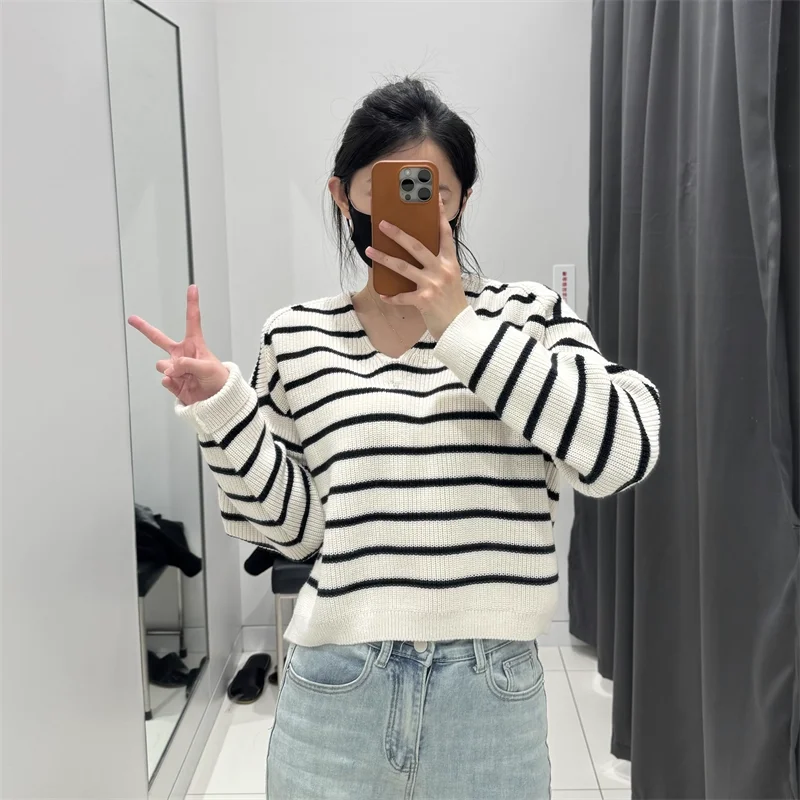 

Women's Soft V-ne Long Sve Knitted Sweater Spring Autumn Casual Overhead Stripe Pattern Comfortable Commute Sle