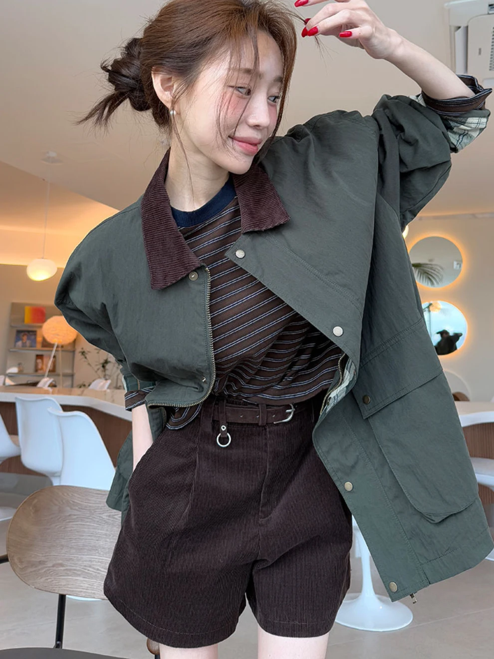 

Корейская уникальная супер красивая женская осенне-зимняя рабочая одежда с вельветовым воротником, топ, модное винтажное пальто Utili