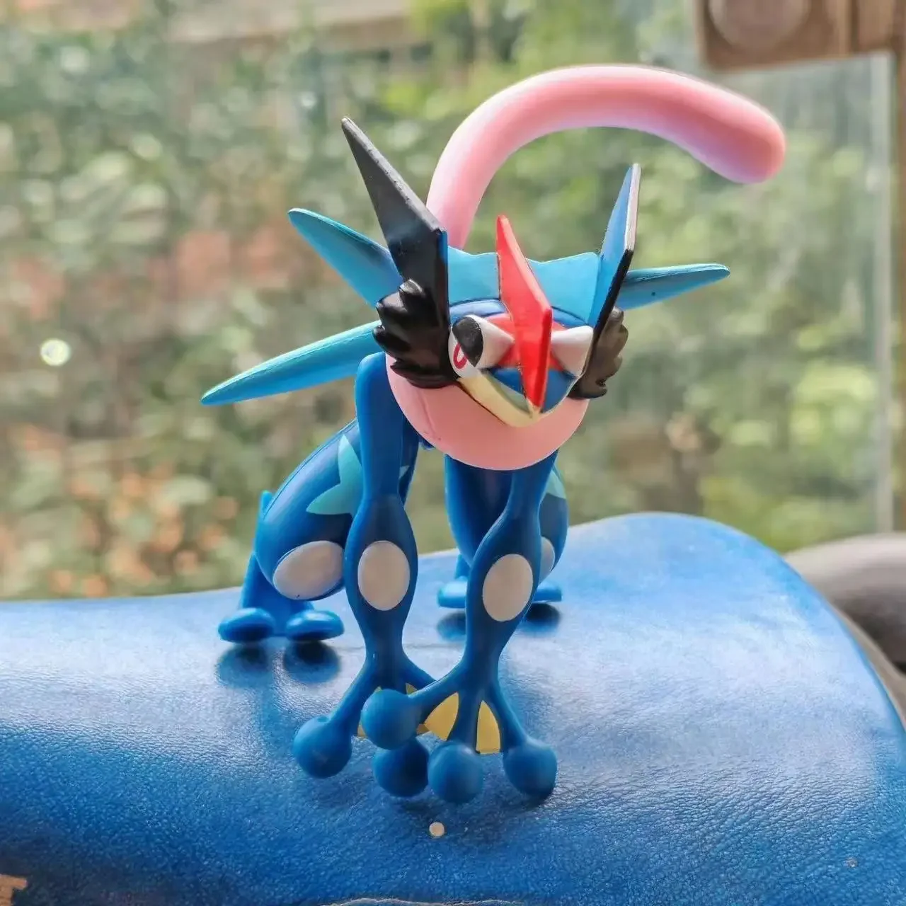 MINISO Pokemon Anime rysunek Greninja Transformer Ball zabawka czarodziej fajne Morphing modele zabawki prezenty urodzinowe dla dzieci