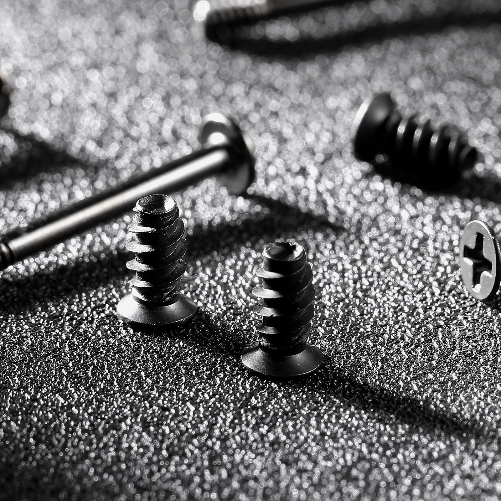 60Pcs Computer Case Fan Screws Kit Metal Cooling Fan Screws Long and Short for CPU GPU Radiator Fans Easy Install Self Tapping