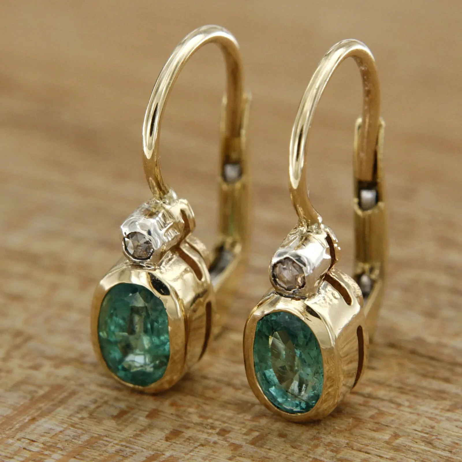 Vintage Inlaid Synthetic Emerald Golden Hoop Earrings for Women's Elegant Exquisite Banquet Celebration Jewelry Accessories Gift