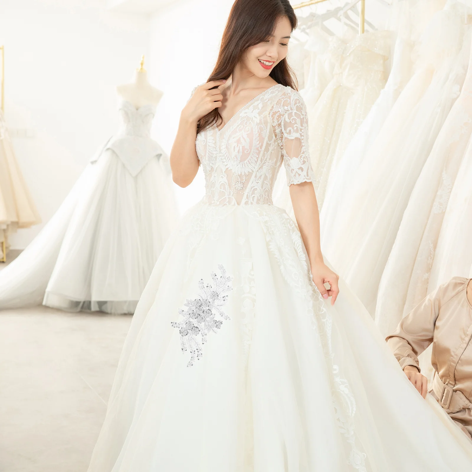 

2Pcs Flower Embroidery Lace Applique Sequin Floral Sew-on Patches Wedding Dress Bridal Party DIY Sewing Sewing Appliques