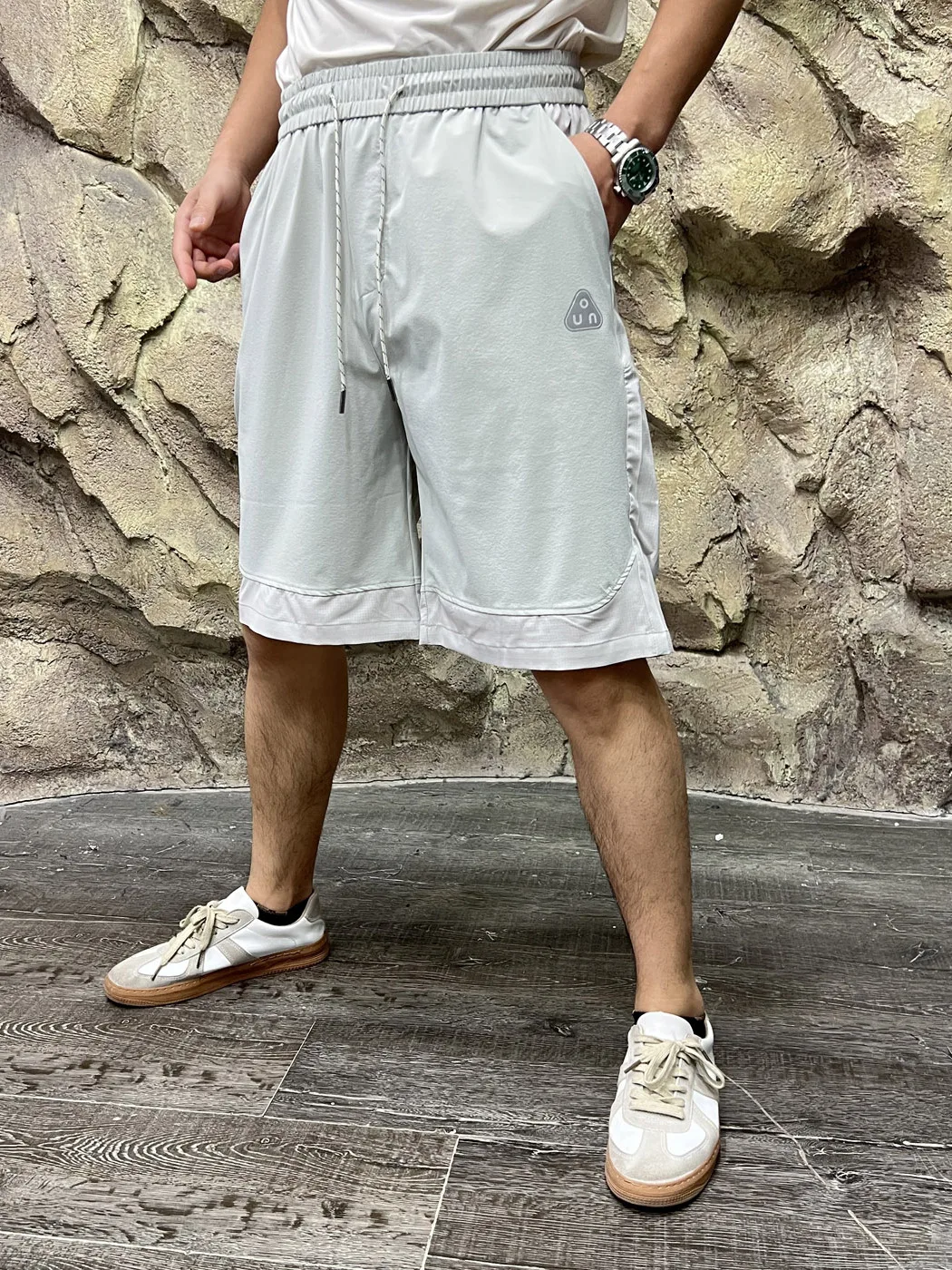 

Lightweight Breathable Men's Sporty Shorts Quick Dry Summer Running Moisture Wicking Color Block Trendy Shorts Elastic Waist