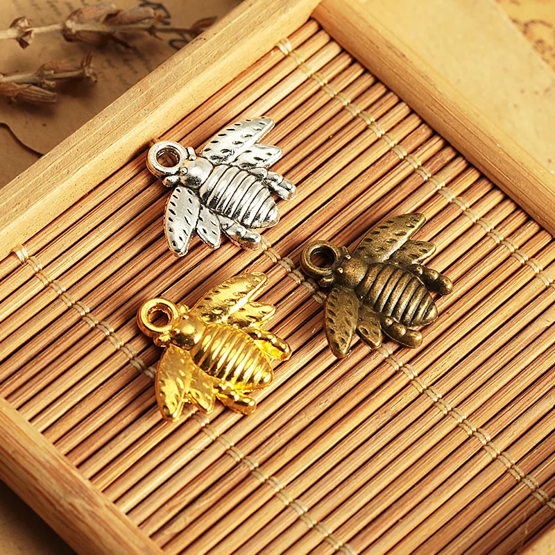 20Pcs/Lot 21x16mm Antique Silver Plated Bronze Bee Charms Boho Jewelry DIY Craft for Necklace Gift Accessories
