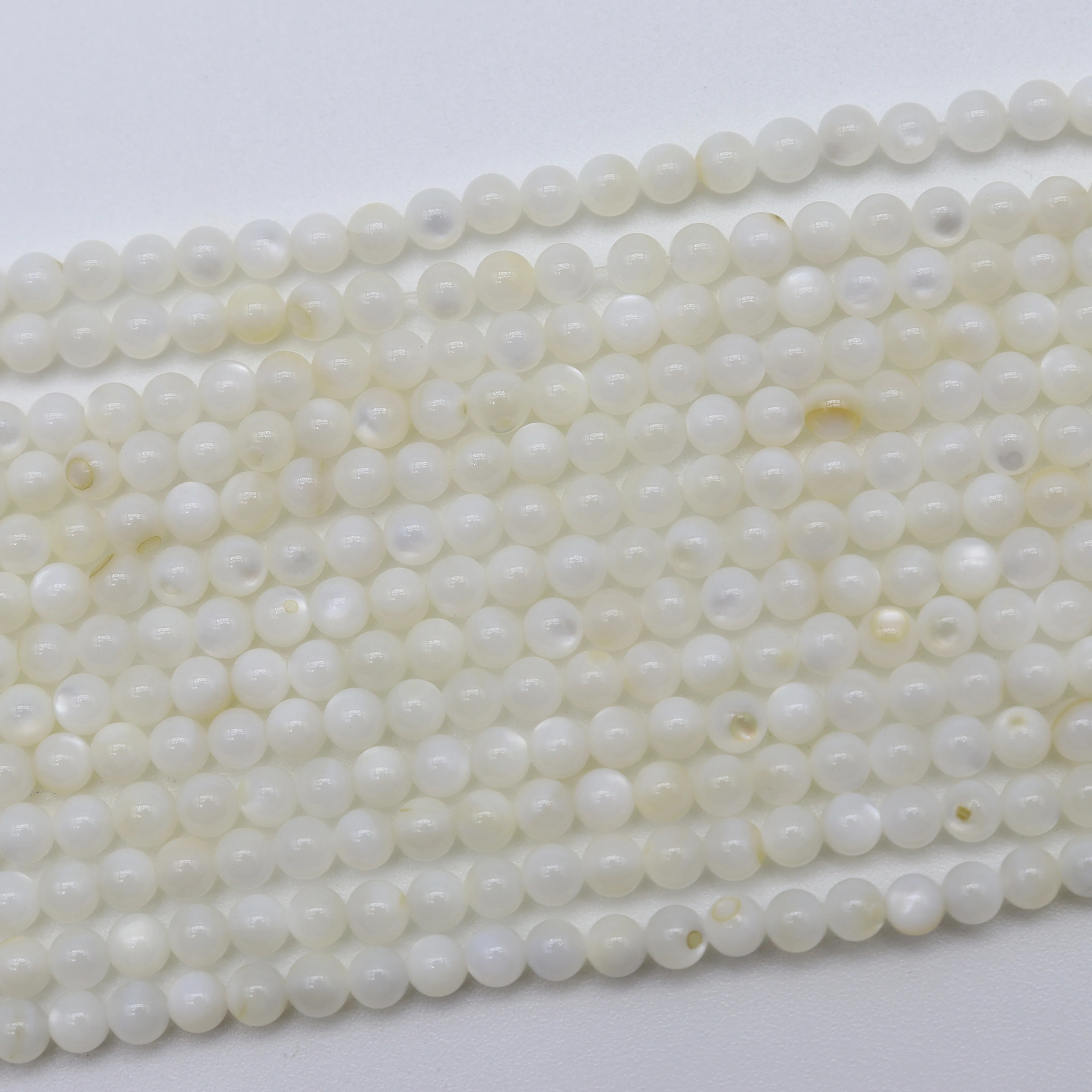 Natural Stone Fresh Water Shell Beads Round Dyed Loose Spacing Nacre Shell Beads Used To Make DIY Necklace Handmade Accessories