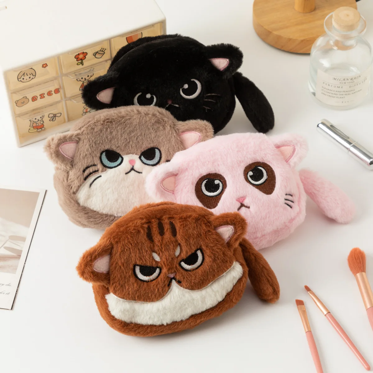 Kawaii Fluffy Cat Plush Pouch with Tail Design, Large Capacity Zipper Coin Purse, Makeup Stationery Storage Bag