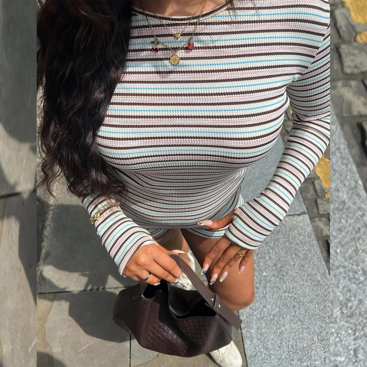 レディースツーピースセット エレガントなレディースセット 2025年秋新作 スリム ホーム ストライプ柄 伸縮性のあるラウンドネックセット レディース ショート丈