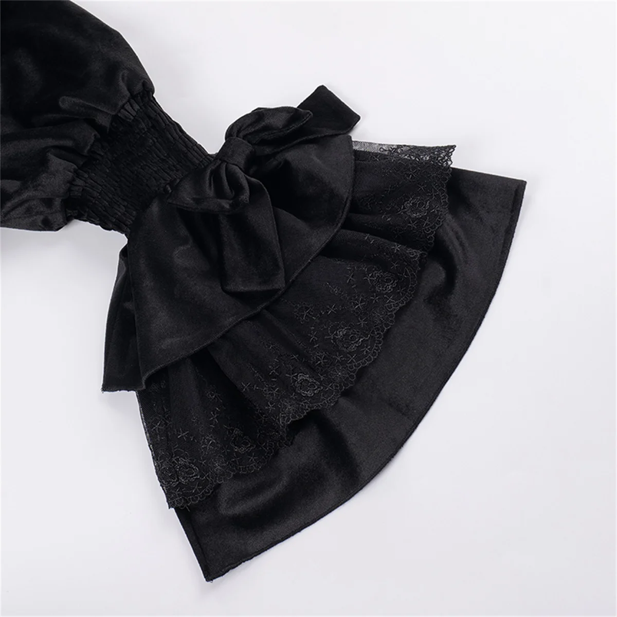 Japoński słodki styl Lolita Cute Girls Cosplay Op Ribbon Bowknot Cameo Pearls Puff Sleeve Lace Butterfly Ruffle Elegant Dress