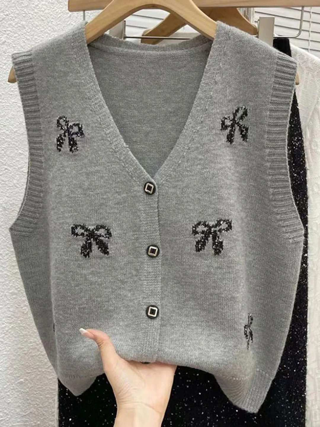 Deep Grey Shiny Sequin V-Neck Knitted Vest Women's Spring Autumn Fashion Versatile Sleeveless Open Cardigan Outerwear Top