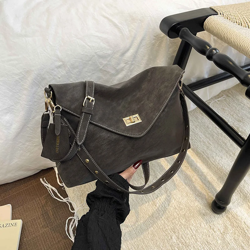 Elegante Casual Damen-Umhängetasche Vielseitige Schultertasche im Retro-Stil Pendler-Tragetasche Weiches PU-Material Mittlere Größe – Detail 17