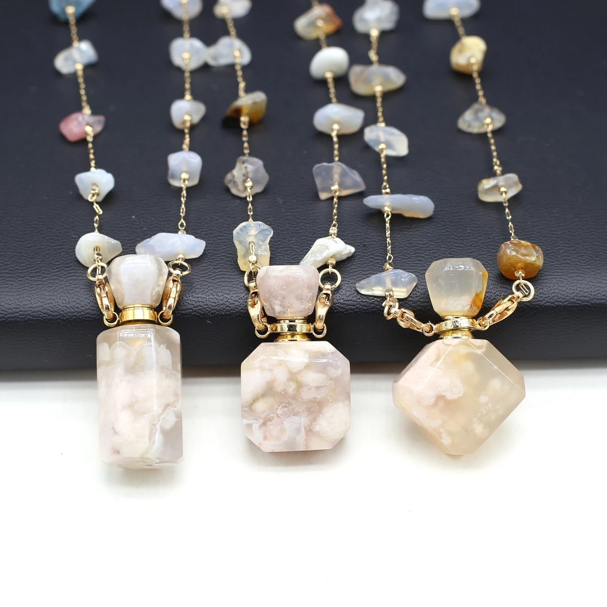 Hot Sale Essential Oil Bottles Sakura Agates Natural Stone Perfume Bottle Necklace Gravel Chain Women Necklace Dropshipping