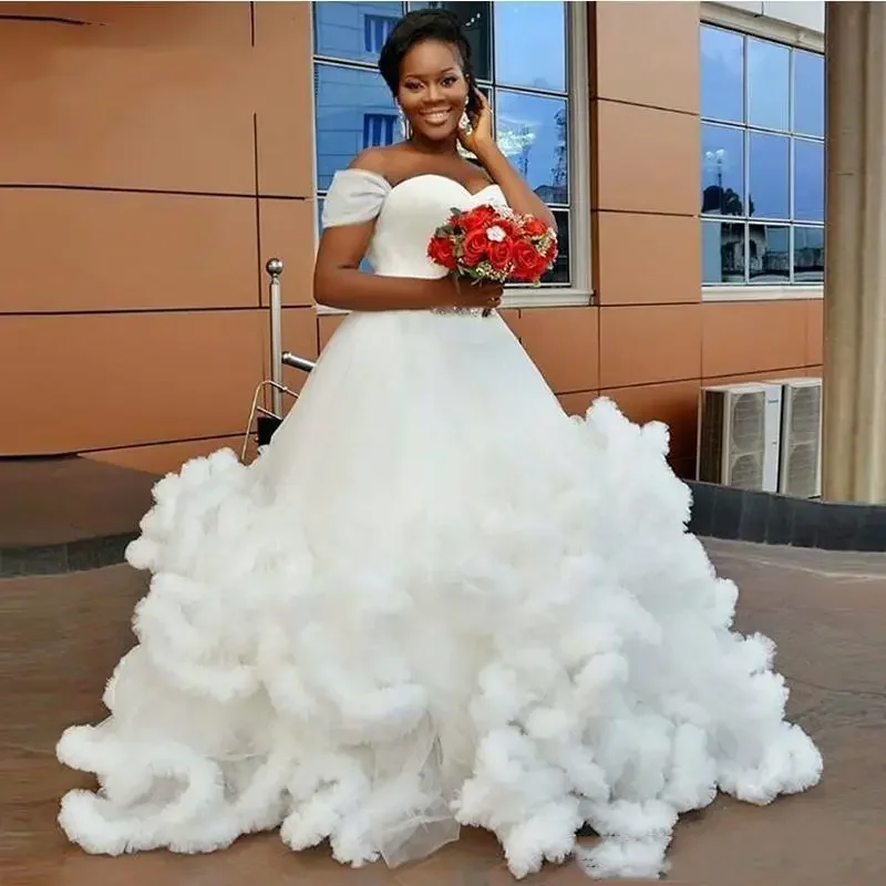 

Customized Ruffles Puffy Tutu Wedding Dresses Off Shoulder Tulle Ball African Ivory Sweetheart Bridal Gowns Back Lace-Up Plus Si