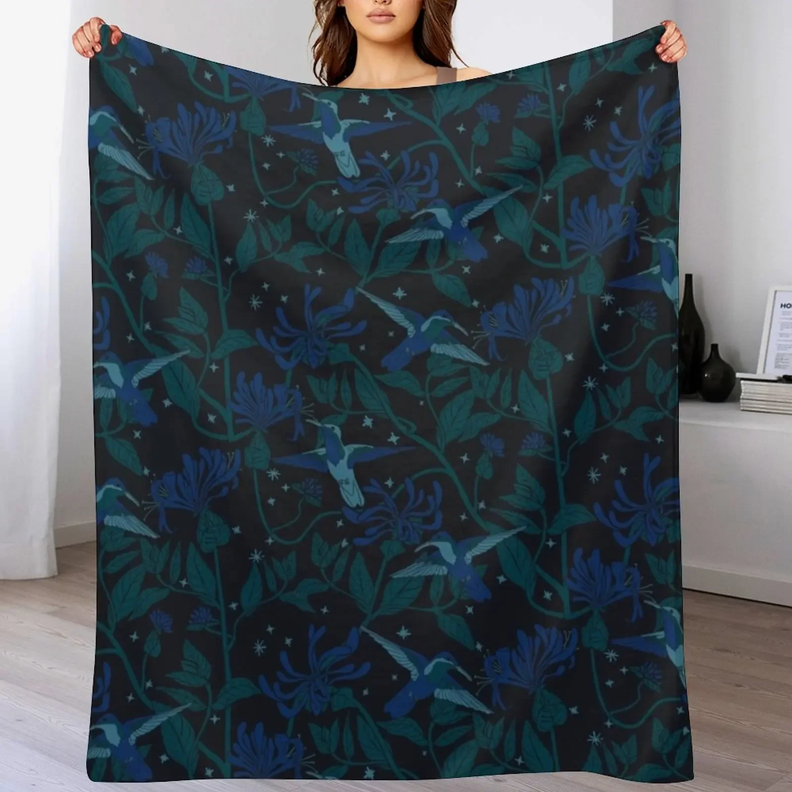 Hummingbirds and Honeysuckle on the New Moon Throw Blanket Retros Luxury Blankets