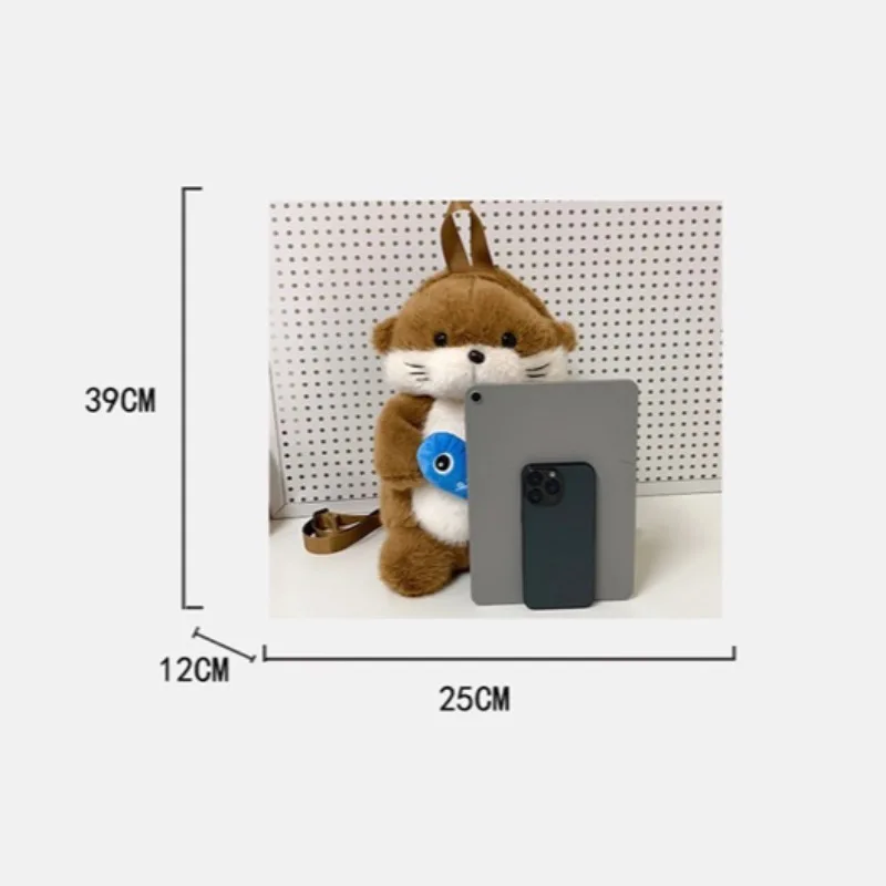 Adorable nutria sosteniendo peces mochila de felpa Capibara lindas niñas mochila de moda regalos casuales para niños