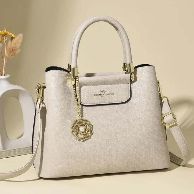 

High-End Minimalist Crossbody Bag For Women With Large Capacity Leather Design And Trendy Solid Color