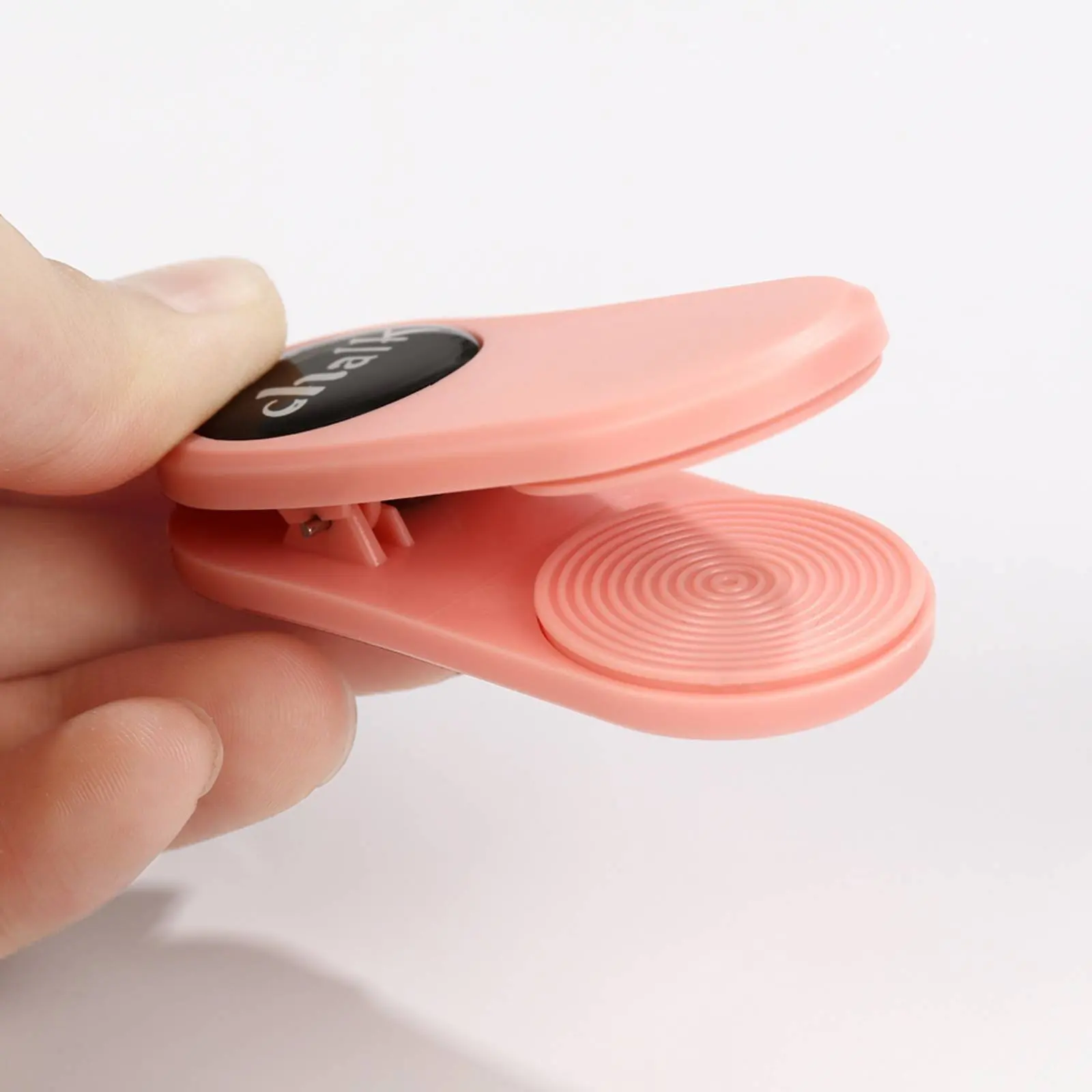 3 Pieces Portable Billiard Chalk Holder Quiet Function Adhesive Billiard Chalk Holder Keeps Hands Clean Wear Resistant
