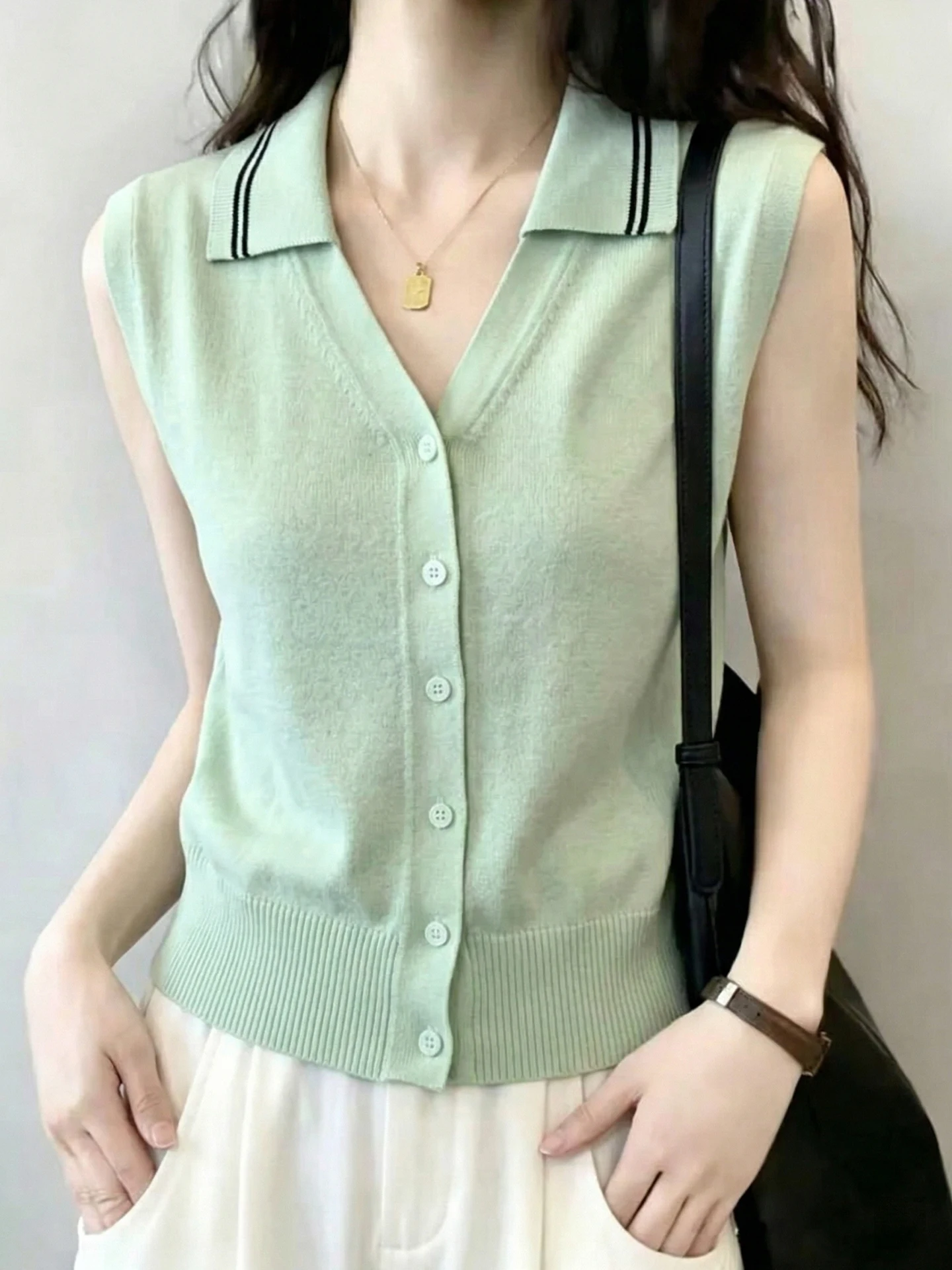 

Laid-back Chic Summer Color Block Knitwear Single Button Versatile Korean Design Sensation Casual Style Short Sleeve Top