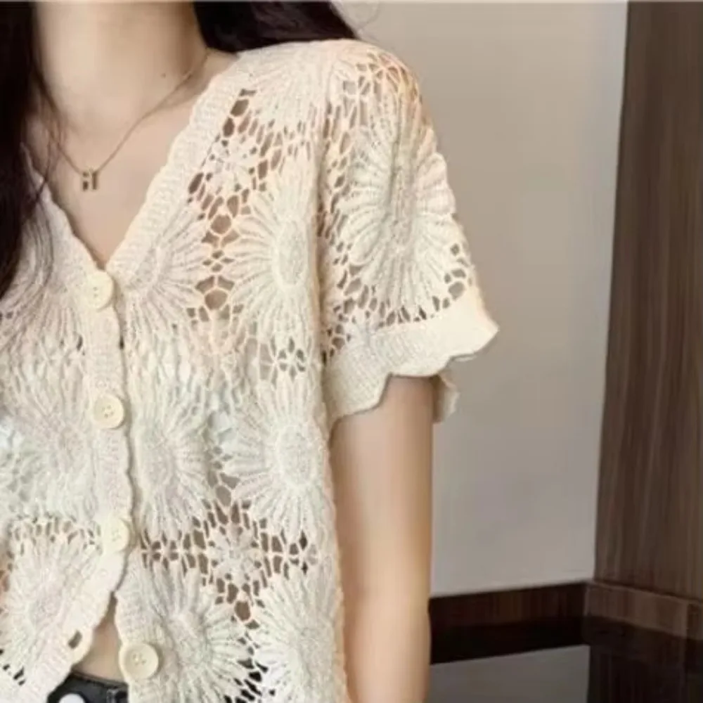Ladies Boho Crochet Knit Shrug Hollow Out Lace Short Sleeve V-Neck Cardigan Sheer Crop Top Casual Summer Beach Cover Up Blouse