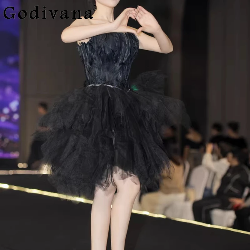 

3XL Black Feather Strapless Banquet Birthday Party Short Wedding Dresses Girl Slash Neck Fashion Slim Sexy Backless Korean Dress