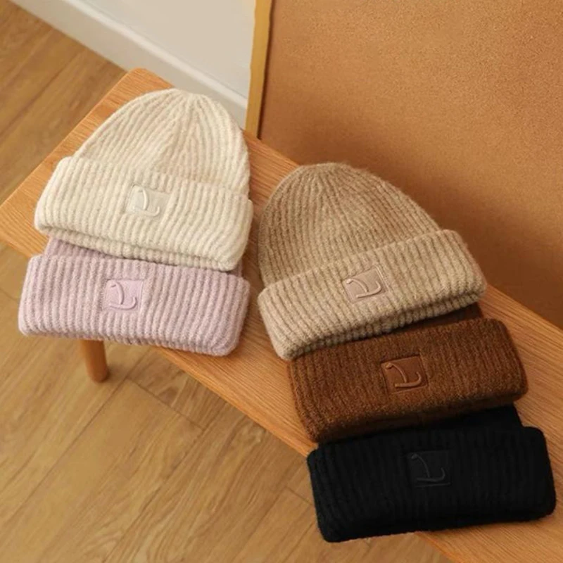 حرف L بلون Skullcaps للنساء شتاء دافئ غطاء للأذنين قبعة الفتيات التزلج ركوب بونيه الخشنة متماسكة قبعة