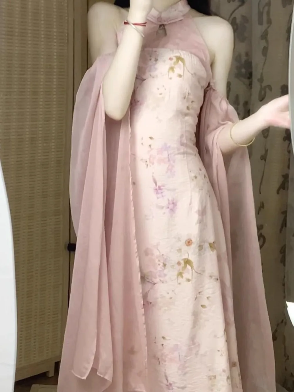 ‌New Chinese Style Cheongsam - Pink Halter Neck Dress, Elegant Wedding Gown with Modern Design Traditional Outfit for Women