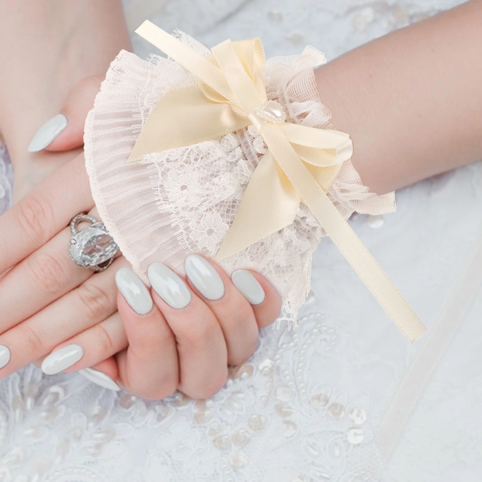 1 زوج الدانتيل الأصفاد اليد النساء معقدة الأزهار تصميم انفصال نفخة الأكمام المرفقة الأكمام لفستان نفخة الأكمام