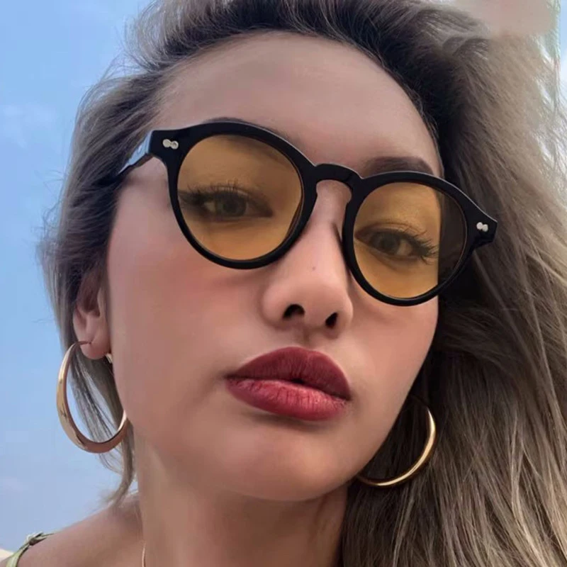 نظارات شمسية عصرية كلاسيكية للرجال والنساء بإطار دائري صغير عتيق بعدسات صفراء UV400 نظارات ظلال نظارات