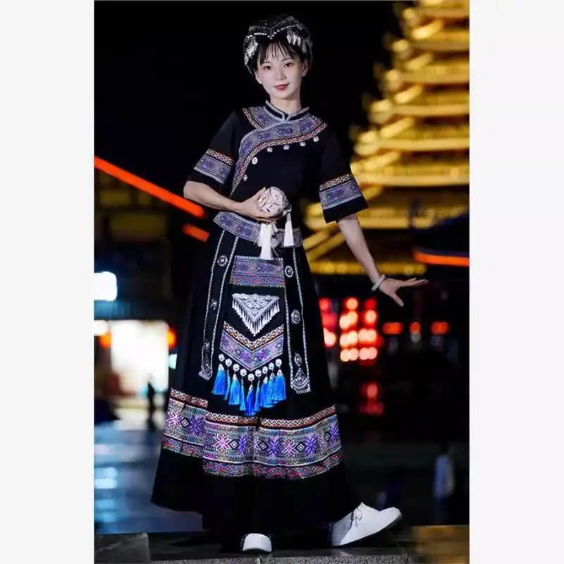 

Этническая группа Мяо в Китае, костюм Hani Royalblue, красный, черный топ, юбка, шляпа, одежда национальных меньшинств, сценическое выступление