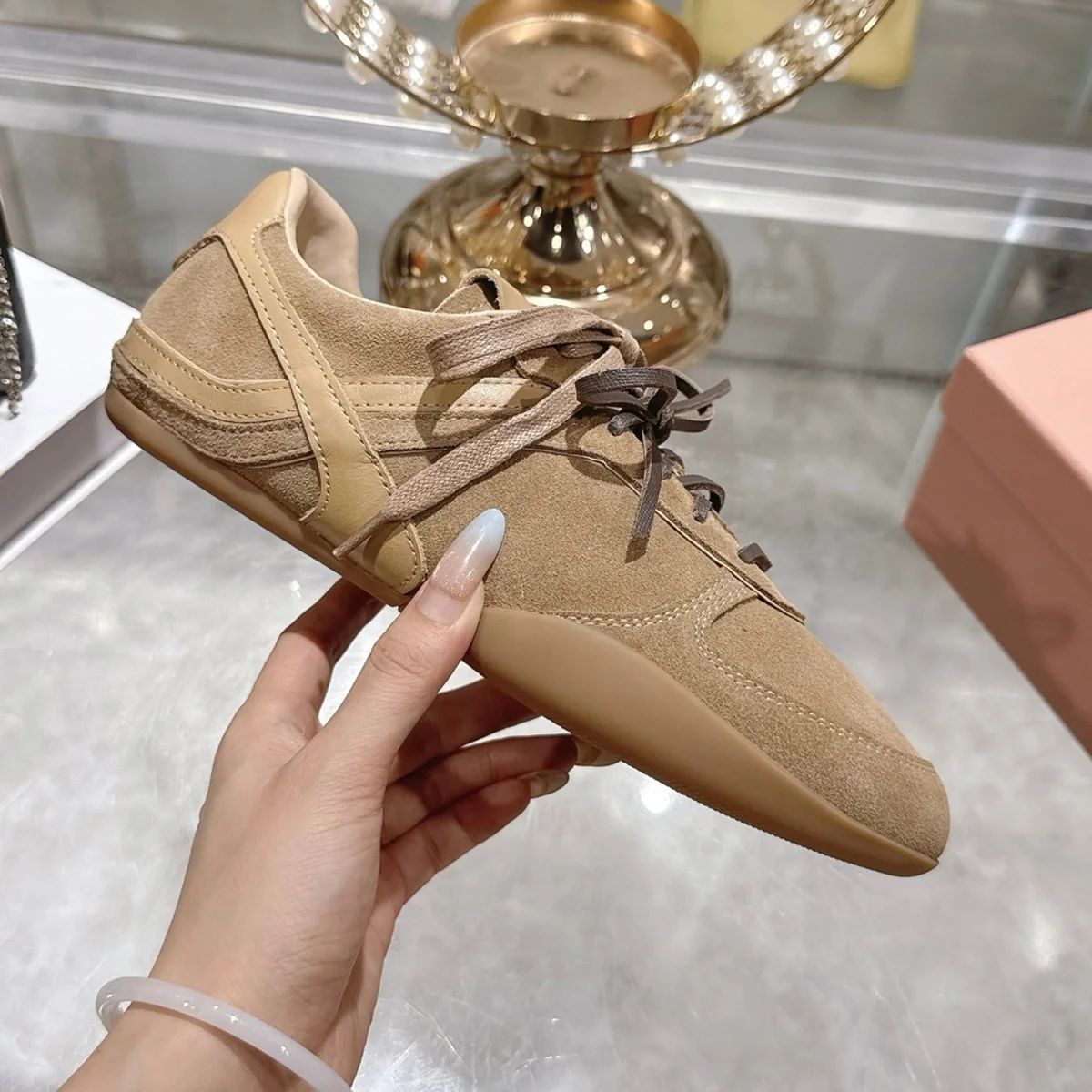 2026 High Quality Autumn Women Lightweight Lace Up Flat Daily Casual Walking Sneakers ch25110505