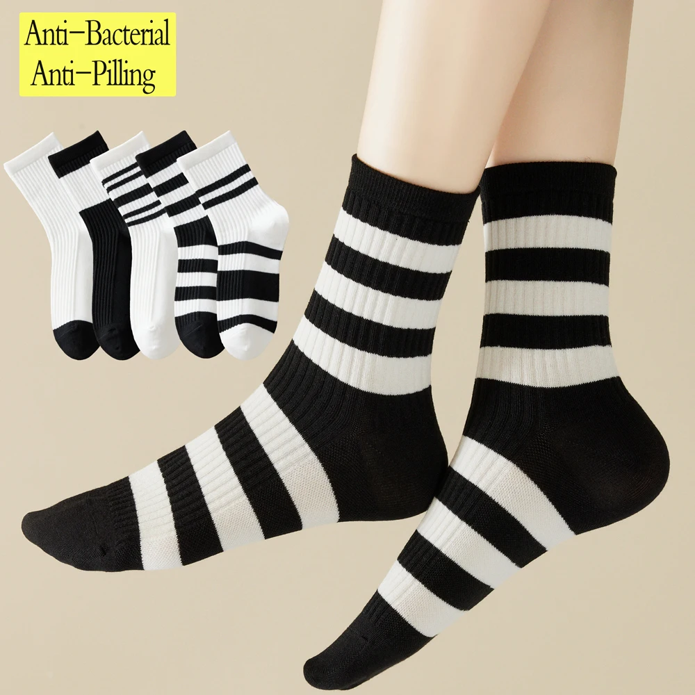 

5 Pairs Women's Black White Striped Anti-Bacterial Cotton Sports Socks Mid Calf Running Cycling Socks Breathable Daily Use