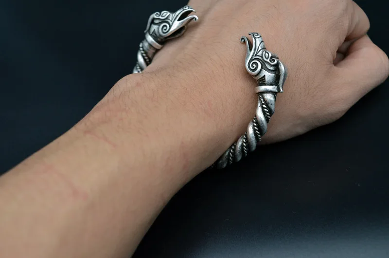 Nordic Viking Crow Bracelet Fashion Accessories Viking Jewelry Men and Women Retro Crow Bracelet Open Bangle