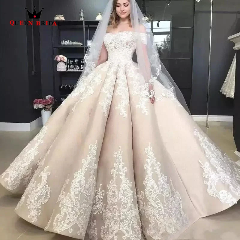 

Luxury Satin Wedding Dress Backless Boat Neck Lace Princess Bridal Gowns Applique Off the Shoulder Floor-Length Ball Gown LK13