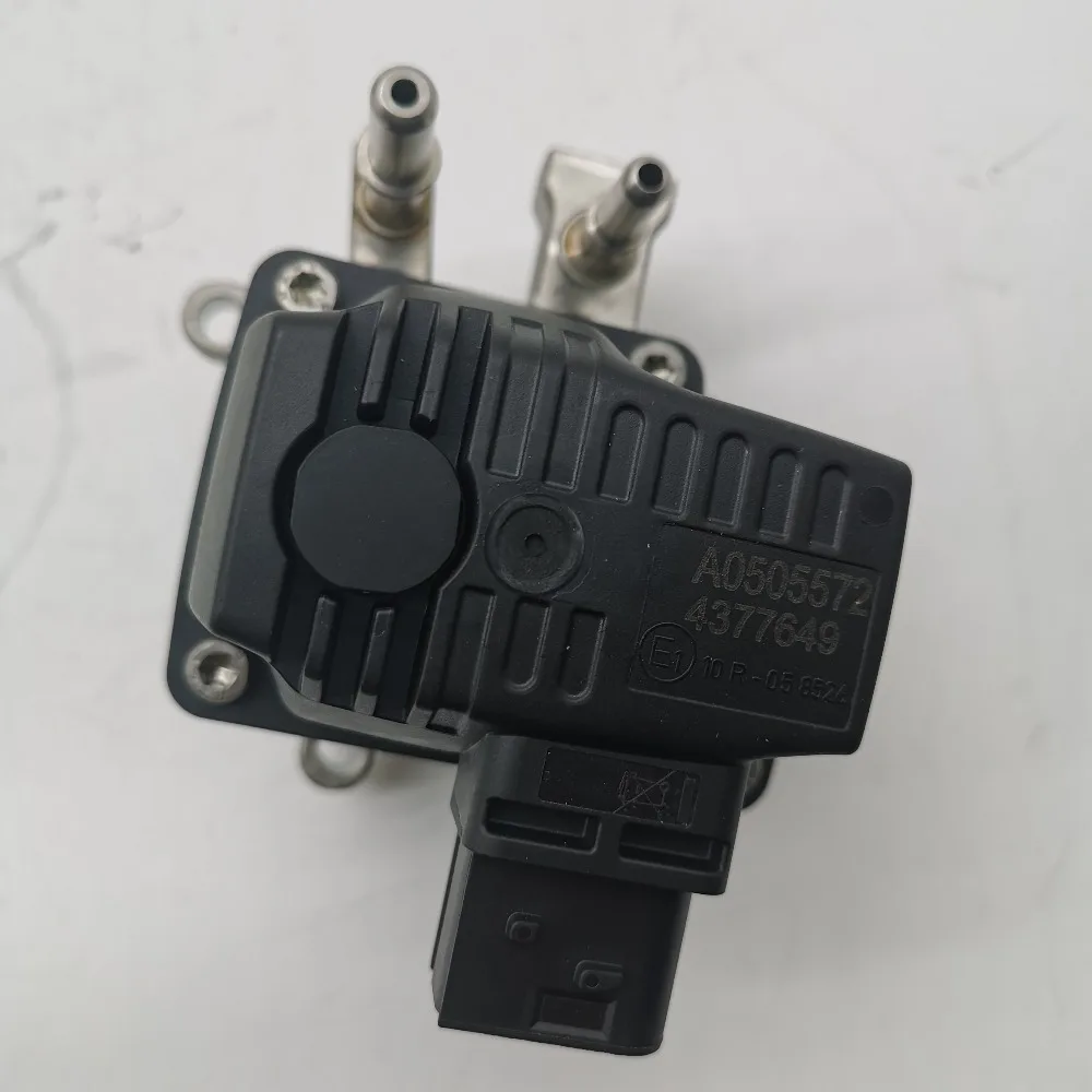 AADD-High quality New For 4377649 AdBlue Urea Injector Dosing Module Pump Nozzle A050S572