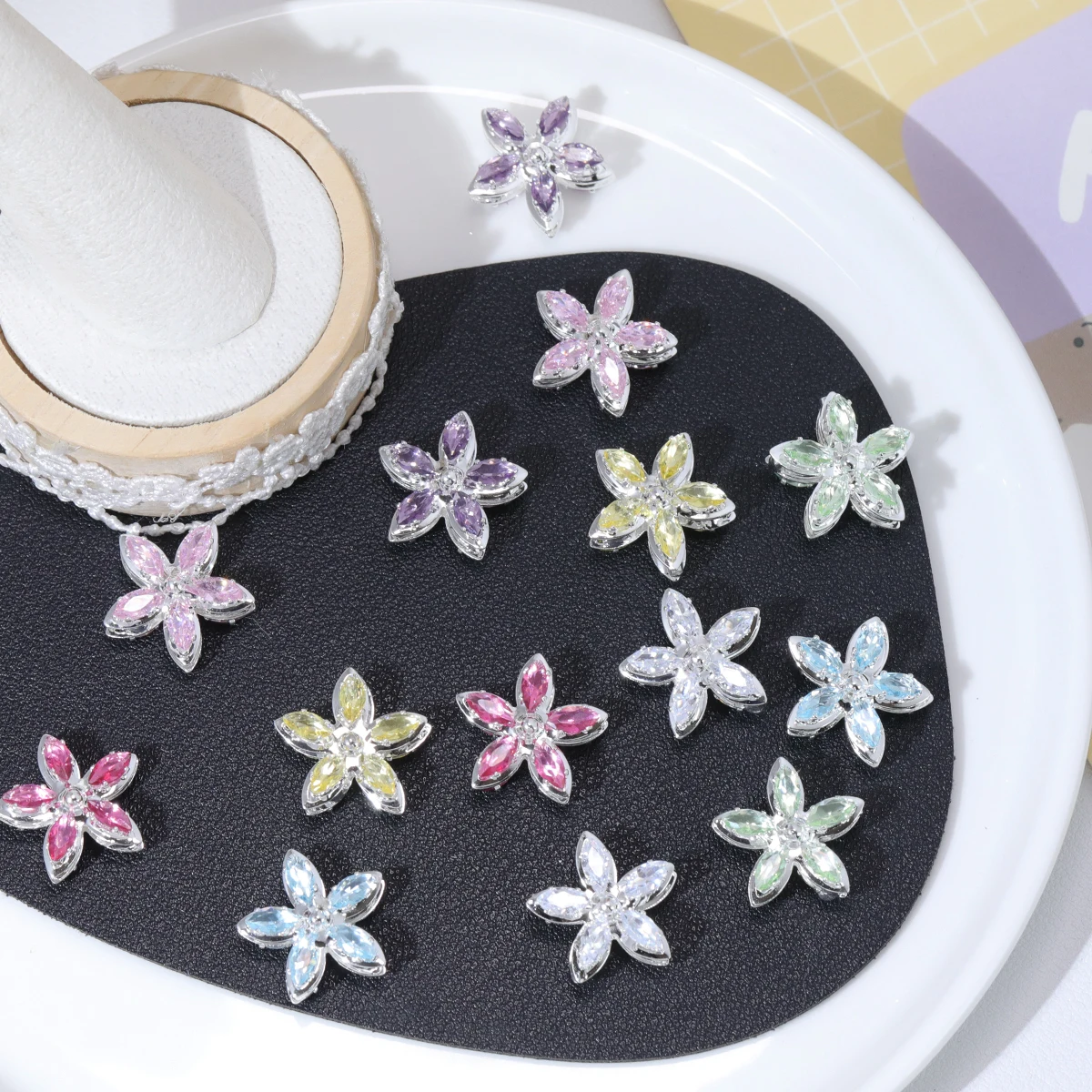 

Cordial Design 40Pcs 16*17MM DIY Fancy Bead/Hand Made/Jewelry Findings & Components/Copper/Rhinestone Effect/Flower Shape #18668