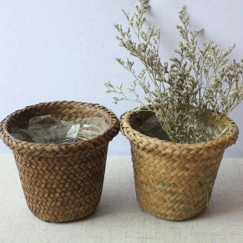 Round Plastic Waterproof Pot for Balcony Gardening Rustic Style Multi Purpose Sturdy Climbing Plant Container