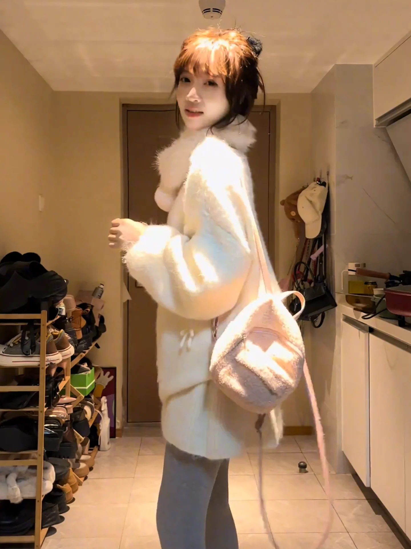 겨울 신상 여성 투피스 세트, 니트 스커트와 리본 퍼 칼라 탑, 캐주얼하고 따뜻한 의류...