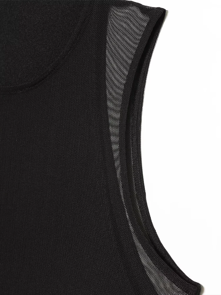 Novo vestido feminino de estilo europeu, elegante e versátil, elegante vestido de dupla camada sem mangas de cor sólida.