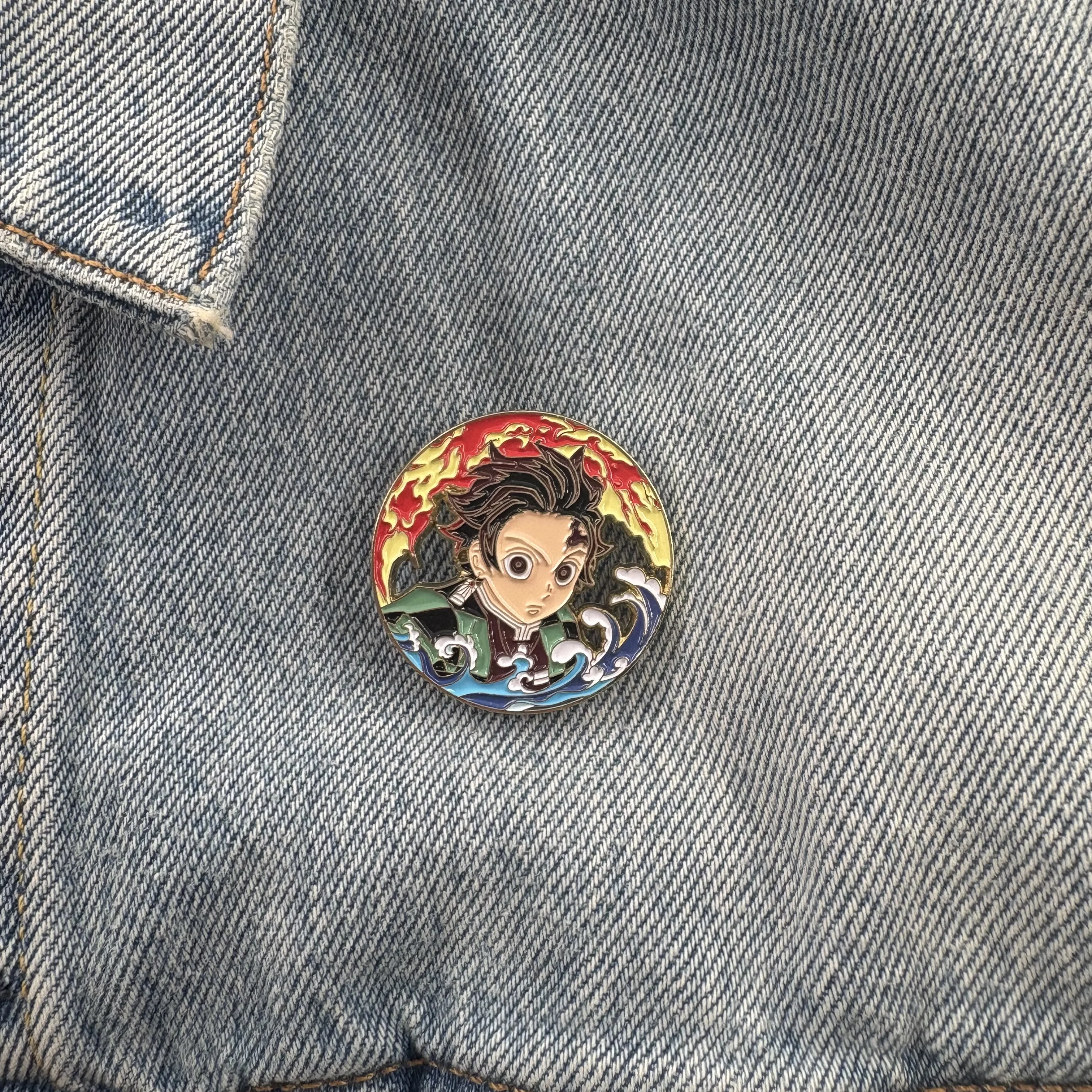 

Demon Slayer Swordsman Kamado Tanjiro Hollow Cute comics character peripheral metal pins Cos badge clothing backpack accessories