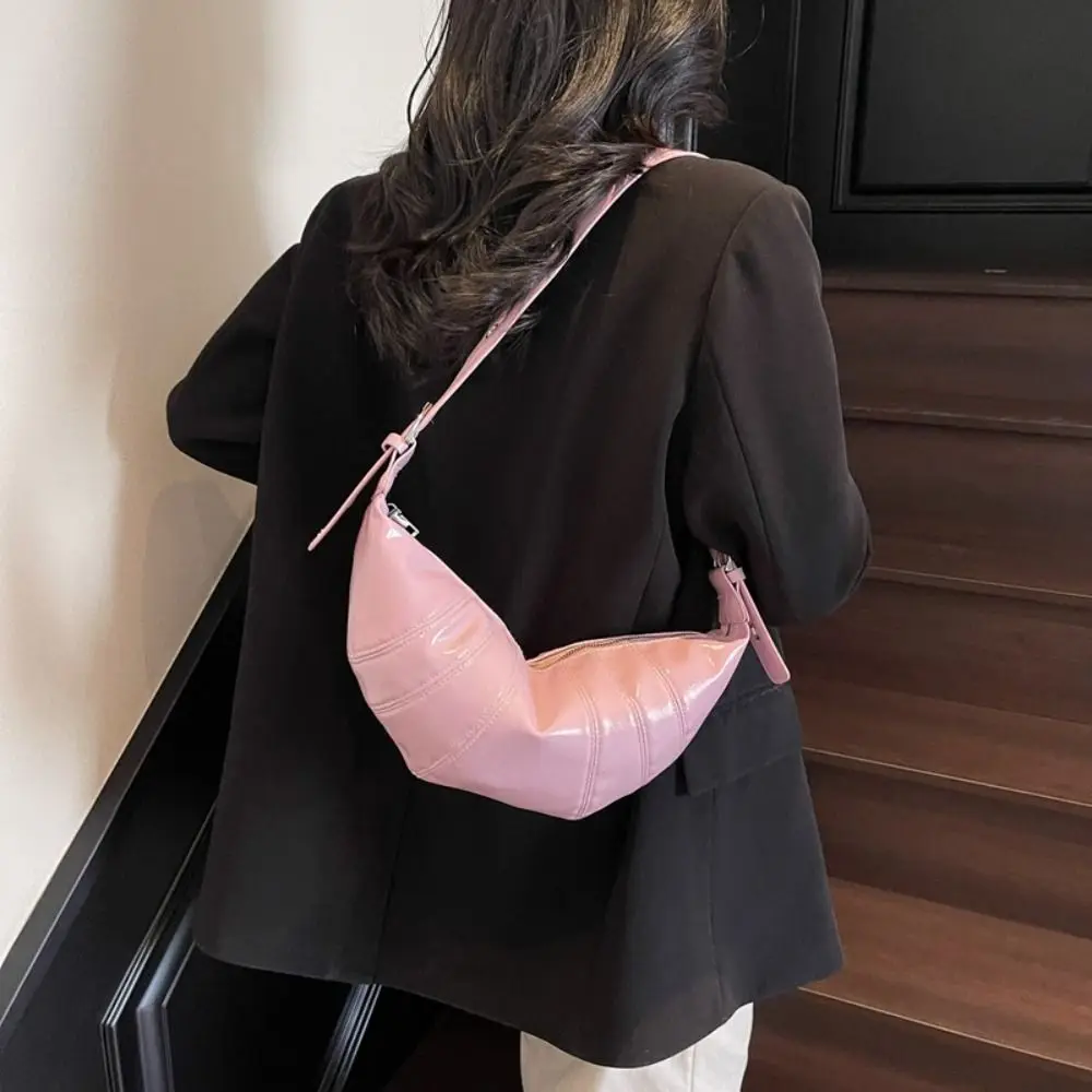 

Fashion Silver Croissant Bag Black Shoulder Bag PU Dumplings Bag Korean Style Retro Crossbody Bag Lady