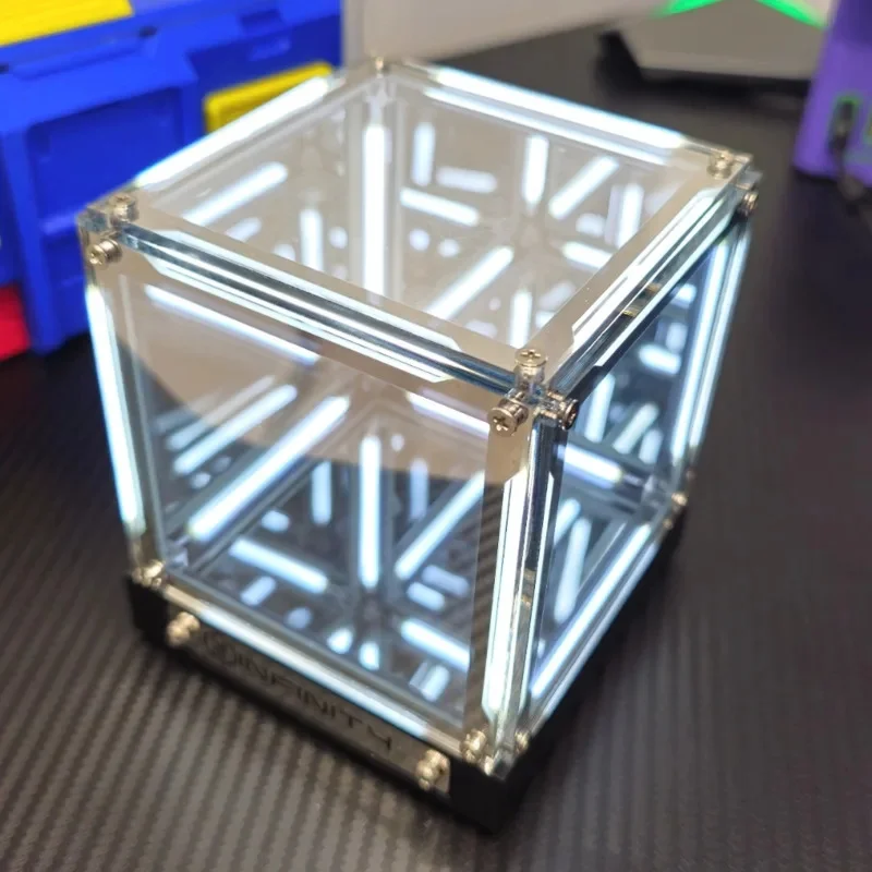 lampada-da-specchio-a-led-infinity-cube-tech-illusion-light-decorazione-da-tavolo-fatta-a-mano-per-la-configurazione-di-giochi-esports-room-regalo-di-luce-moderna
